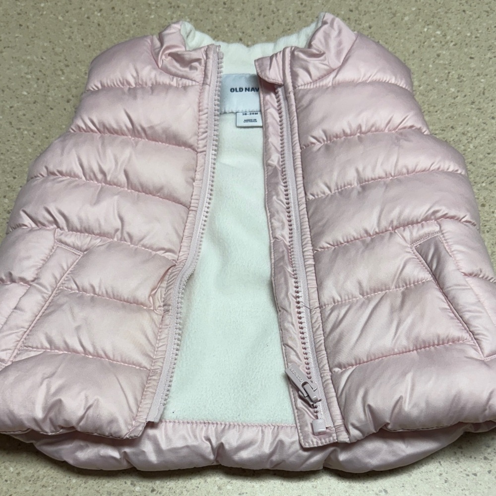 Old Navy Light Pink Kids Puffer Vest 18-24 months NWOT